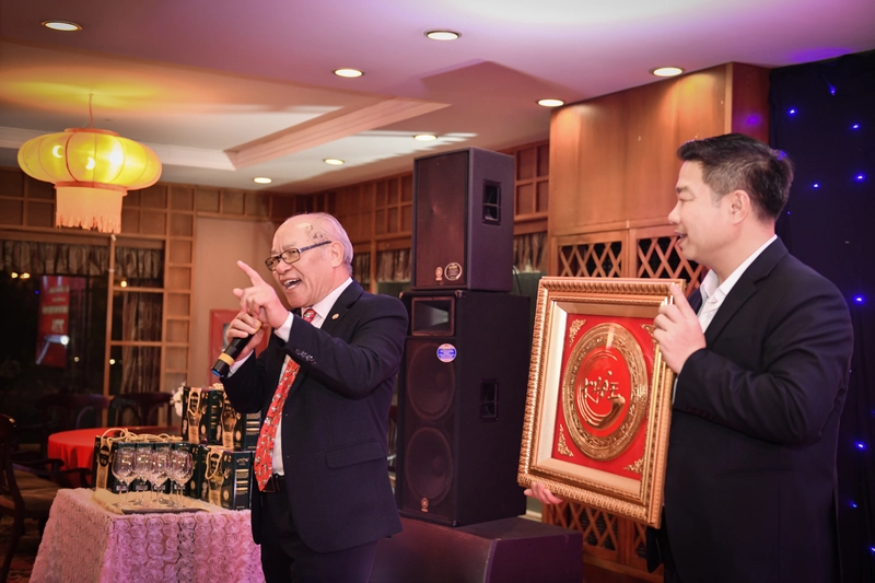 Nghệ nhân Phạm Văn Thắng chia sẻ về giá trị của chữ "KHỎE"